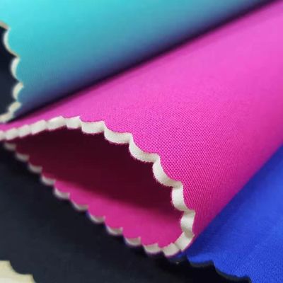 0.5mm الشاطئ A مطاط Neoprene Spandex نسيج مضاد للماء للقماش / الحقيبة، فائقة الرقة، نسيج مرن، مضاد للماء والعزل الحراري، النسيج الخارجي